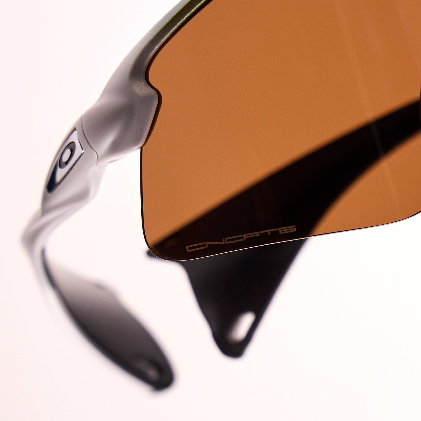 Oakley x CNCPTS x Heartbreak Stunt Devil (Silver Fade w/ Prizm Road)