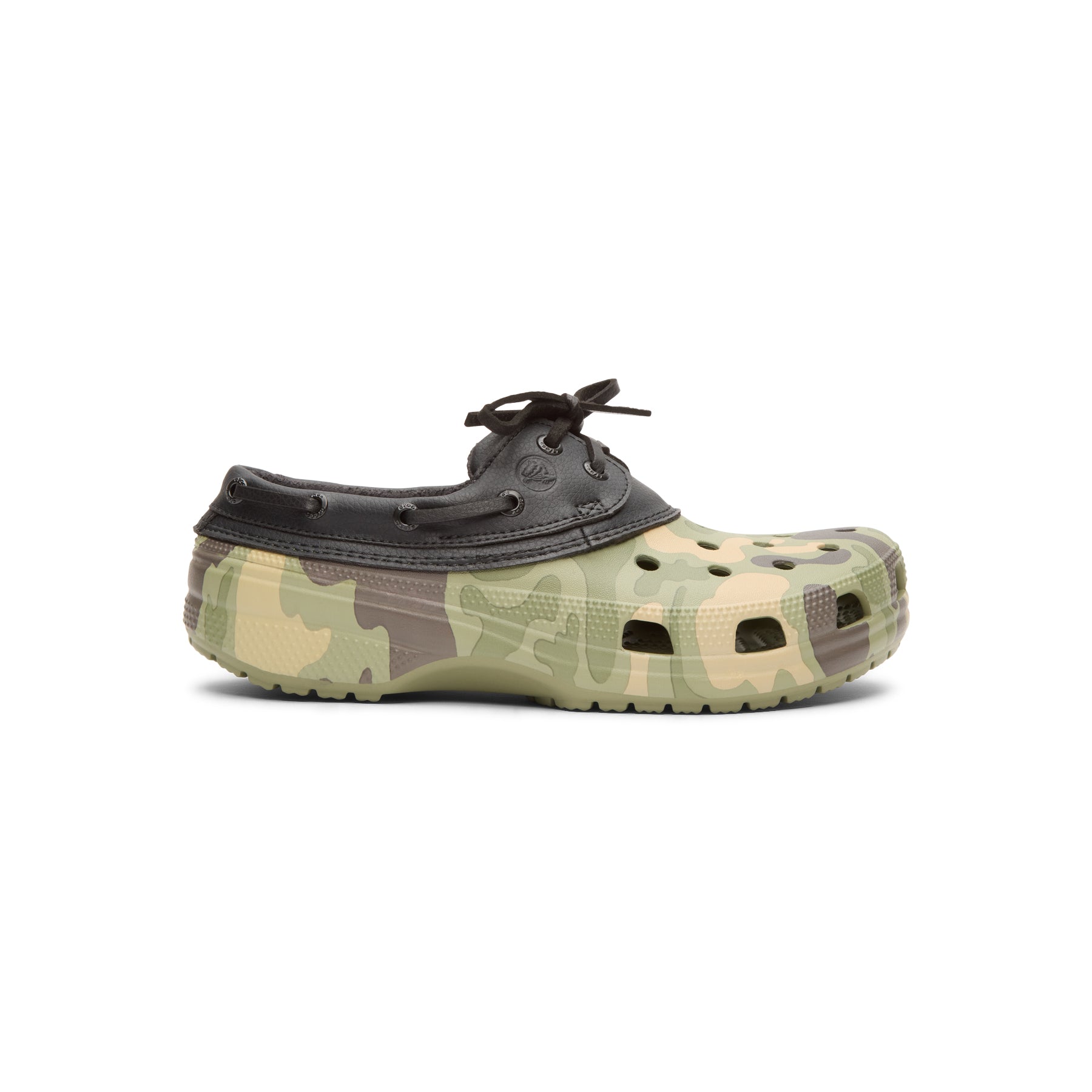 Crocs Classic Duck Camo Boat Shoe  (Black/Cargo)