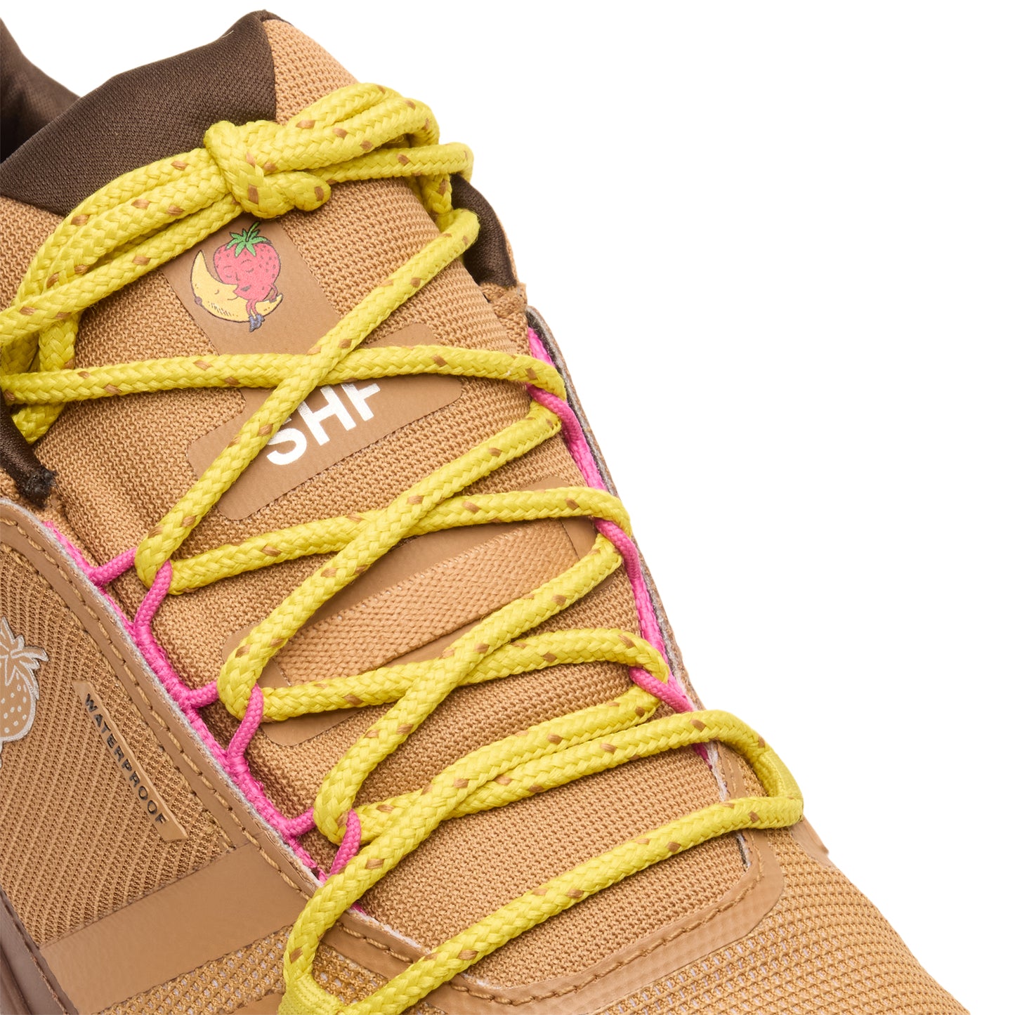 ON Cloudrock Low WP SHF 1 M  (Sphinx /Chestnut)