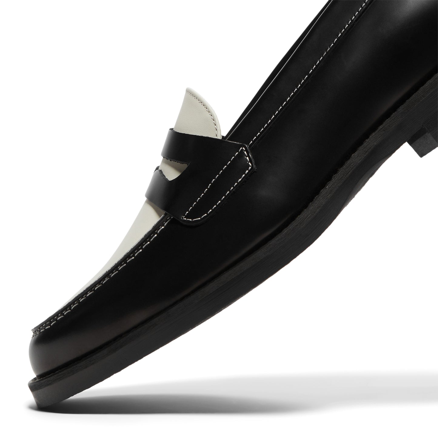 DUKE + DEXTER Wilde Black White Penny Loafer Womens (Black/White)