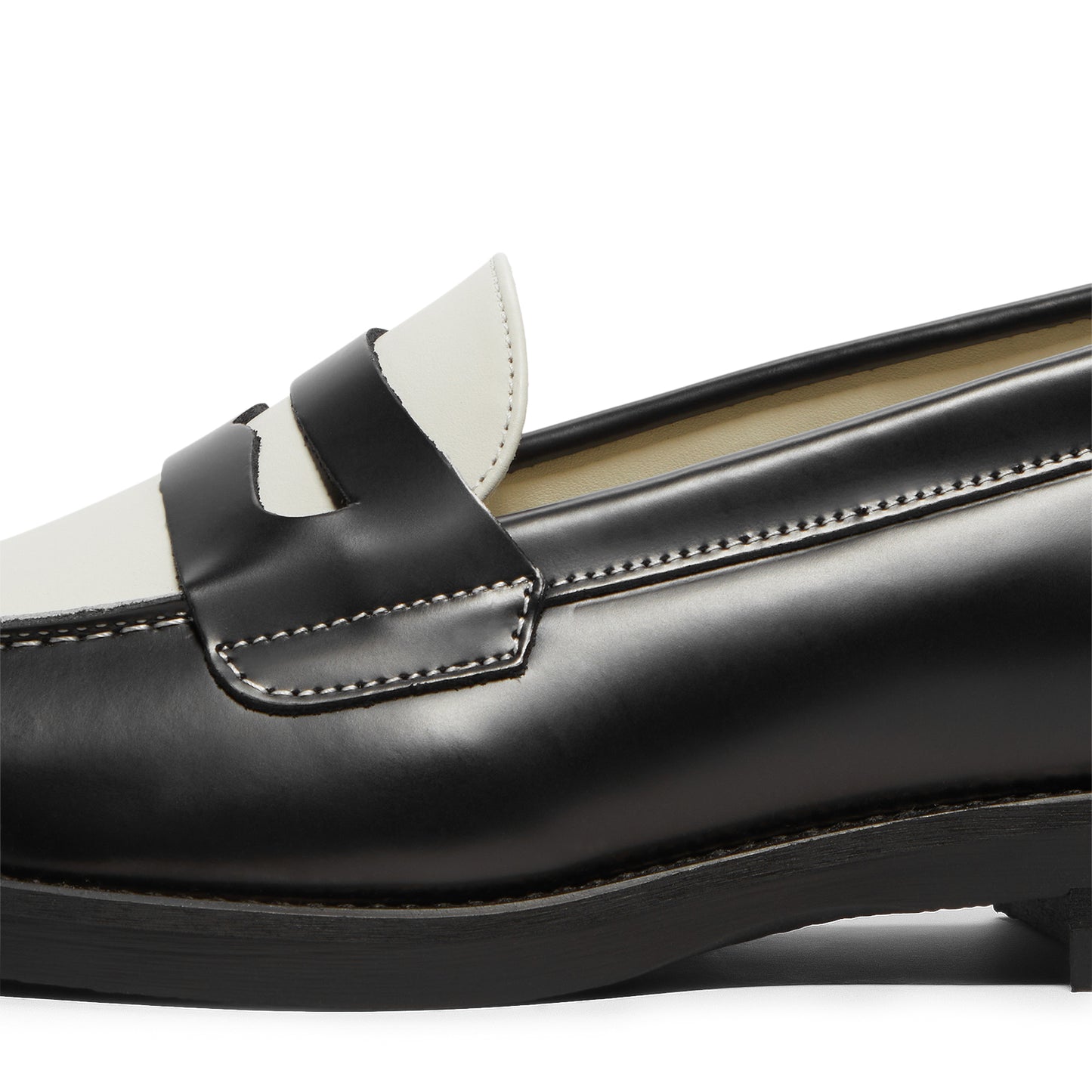 DUKE + DEXTER Wilde Black White Penny Loafer Womens (Black/White)