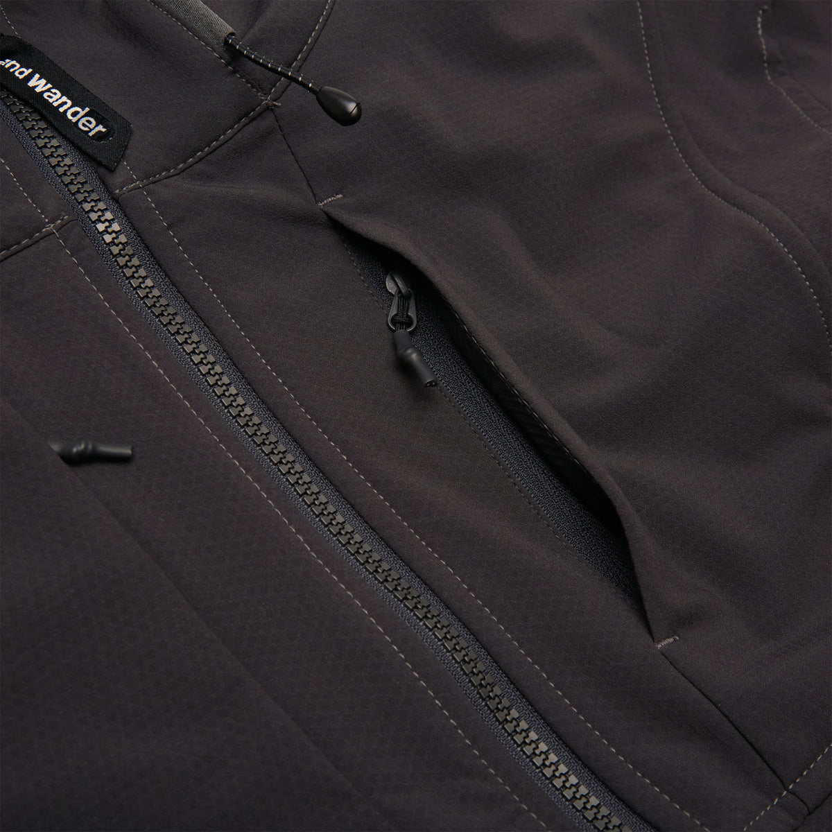 and wander 6 light stretch shell jacket (Charcoal)