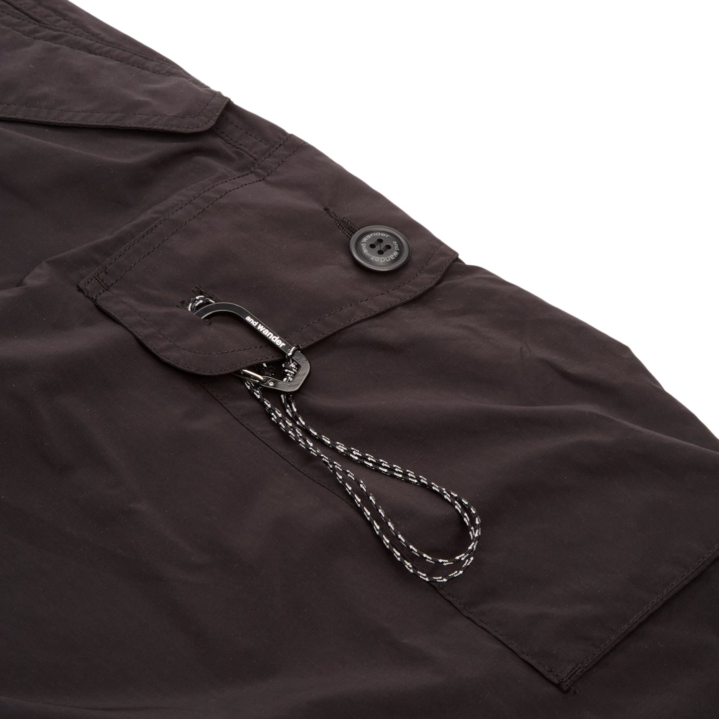 and wander 88 oversized cargo pants (Black)