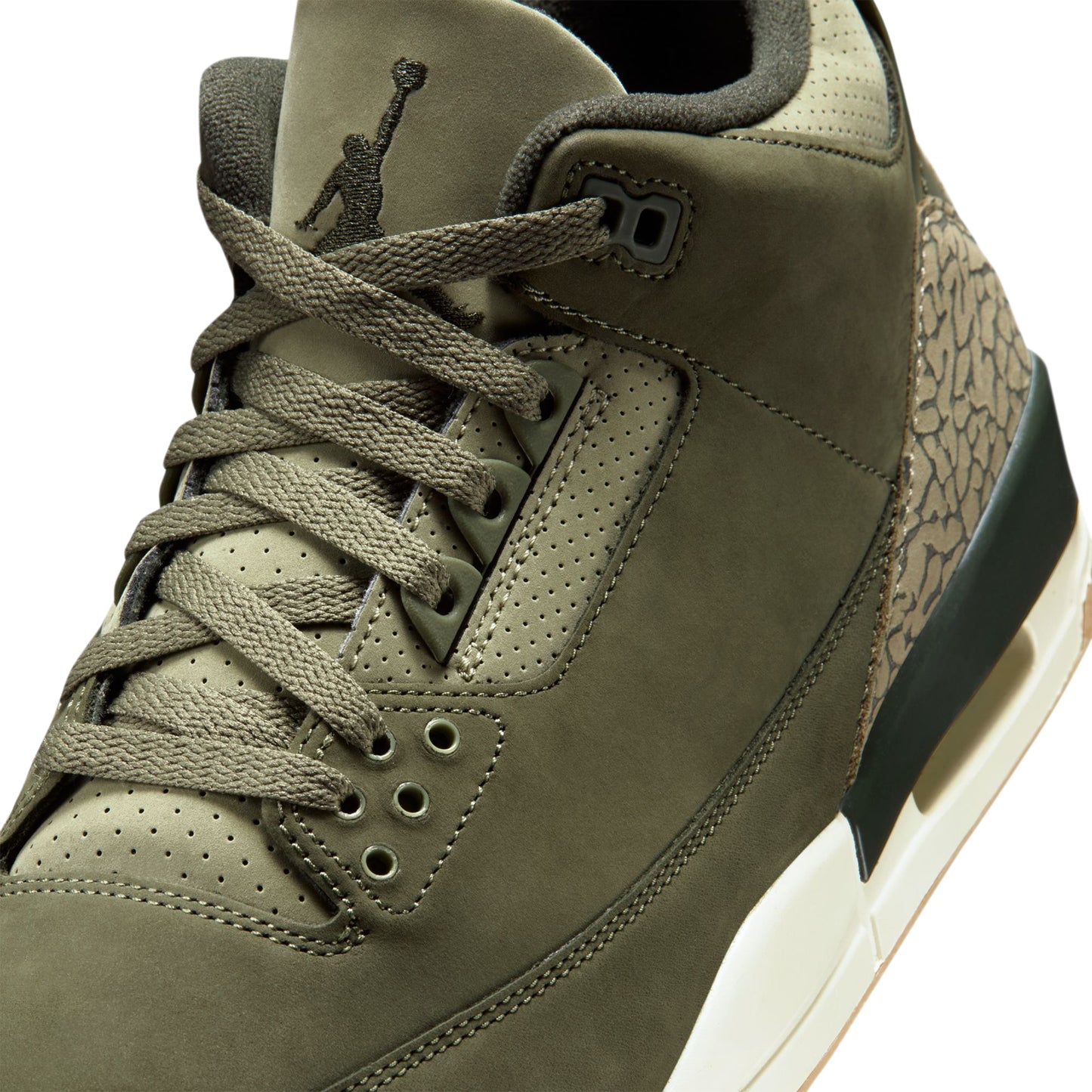Air Jordan 3 Retro (Medium Olive/Sequoia/Neutral Olive/Sail)