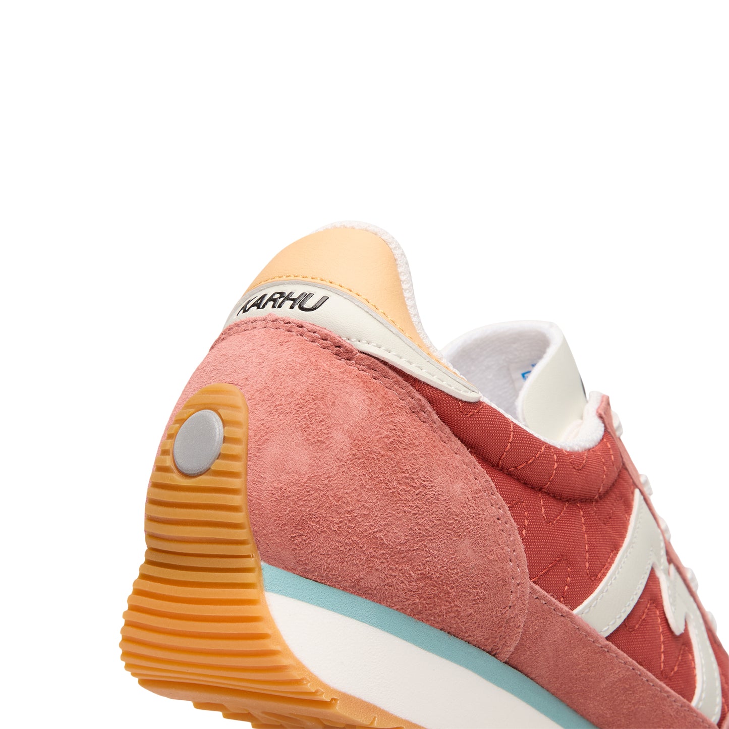 Karhu Mestari (Light Mahogany / Blanc De Blanc)