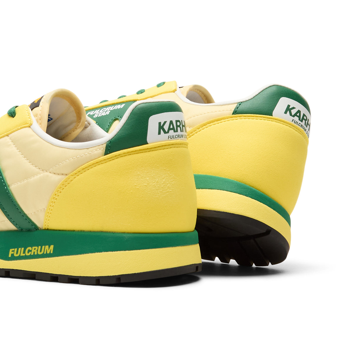 Karhu Fulcrum Star (Aurora/Verdant Green)