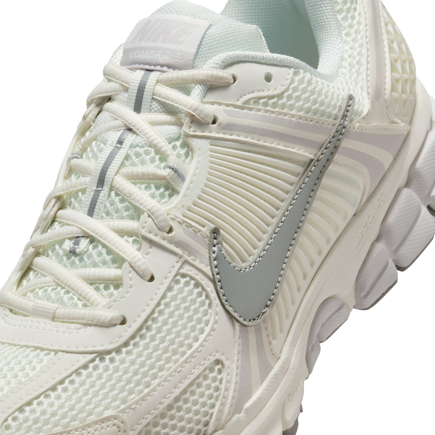 Nike Zoom Vomero 5 (Sail/Metallic Silver/Vast Grey)