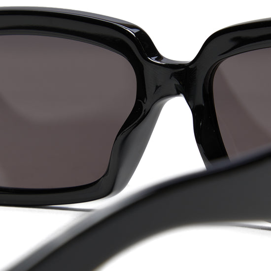 Gucci Rectangluar Frame Sunglasses (Black/Grey)