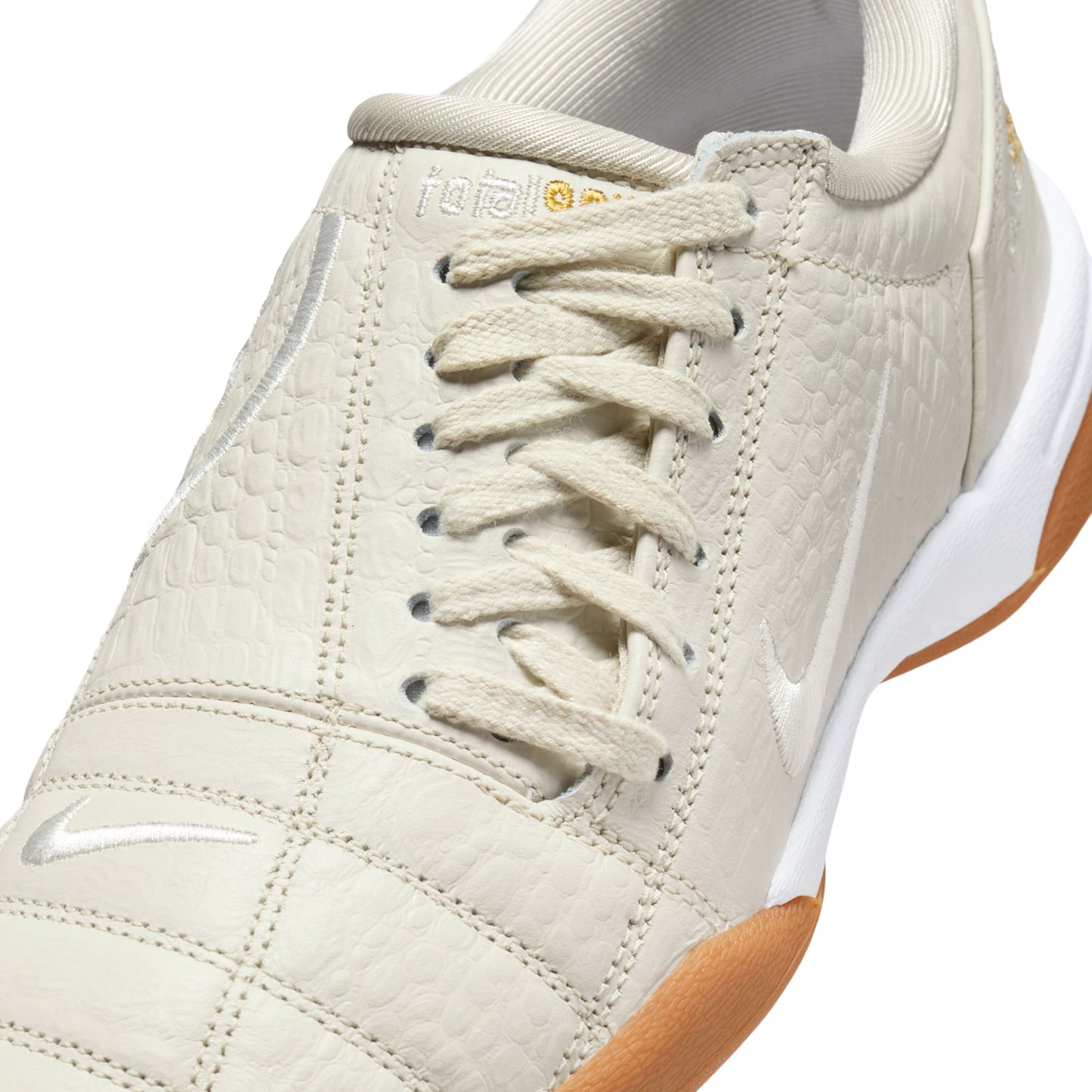 Nike Womens Total 90 (Light Bone/Sail/White/Gum Medium Brown)