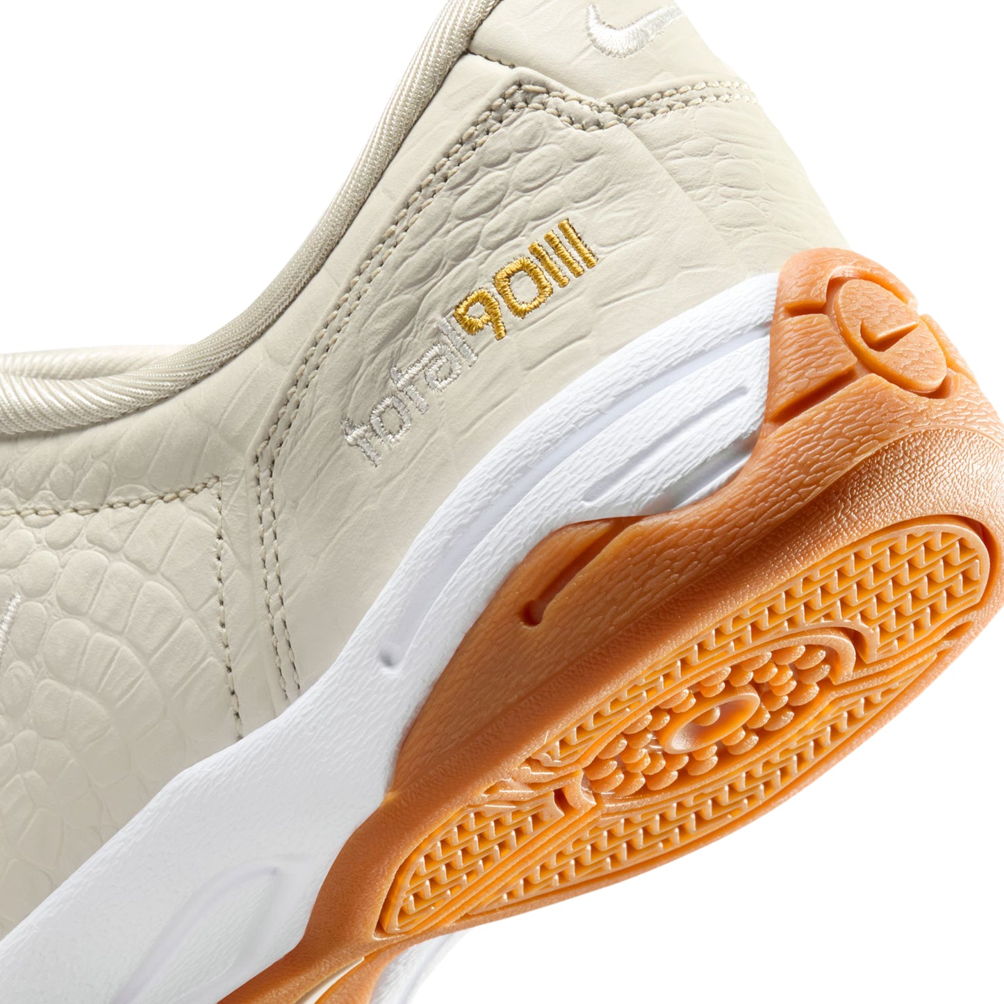 Nike Womens Total 90 (Light Bone/Sail/White/Gum Medium Brown)