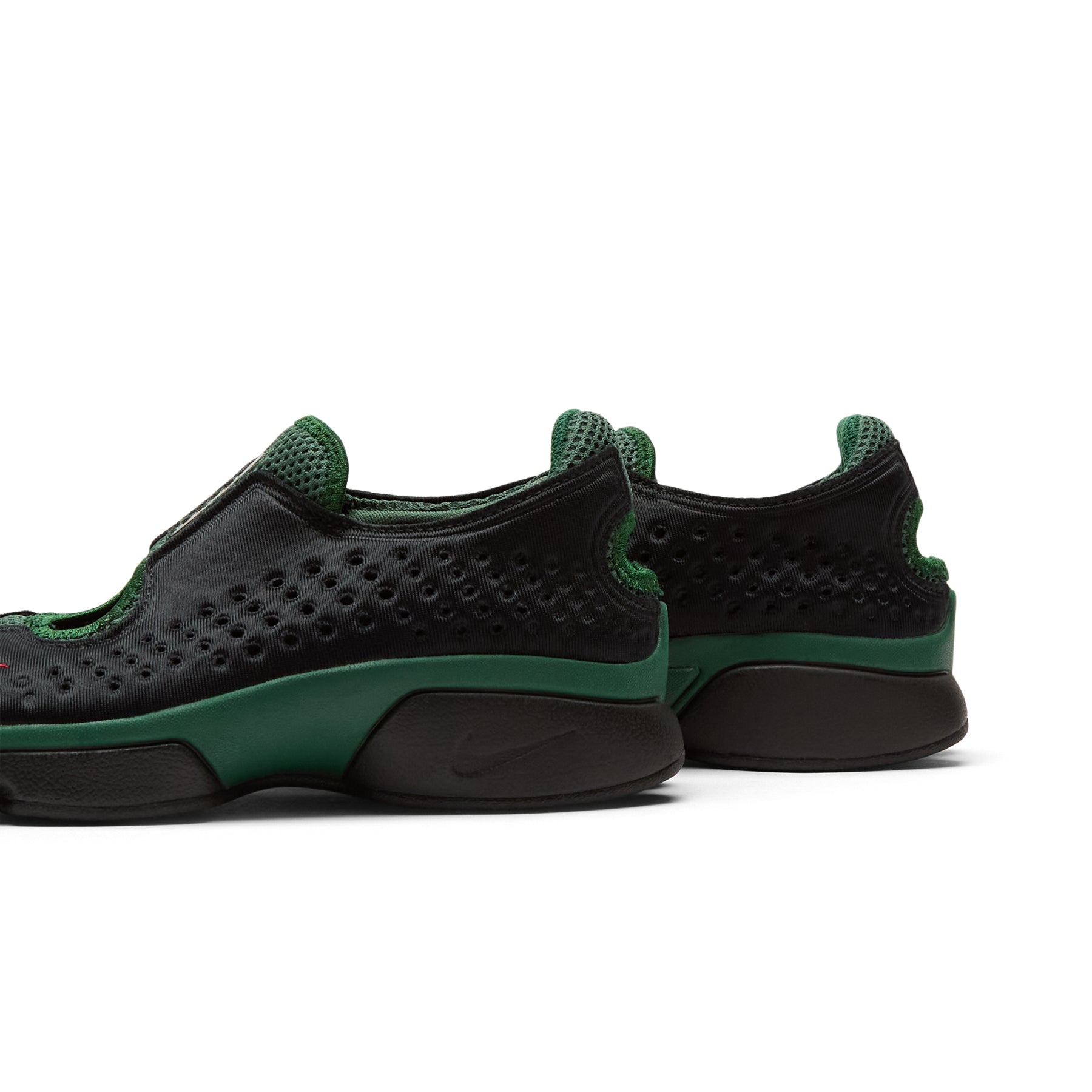 Nike Rift 2 (Black/Fire Red-Tm Dark Green)