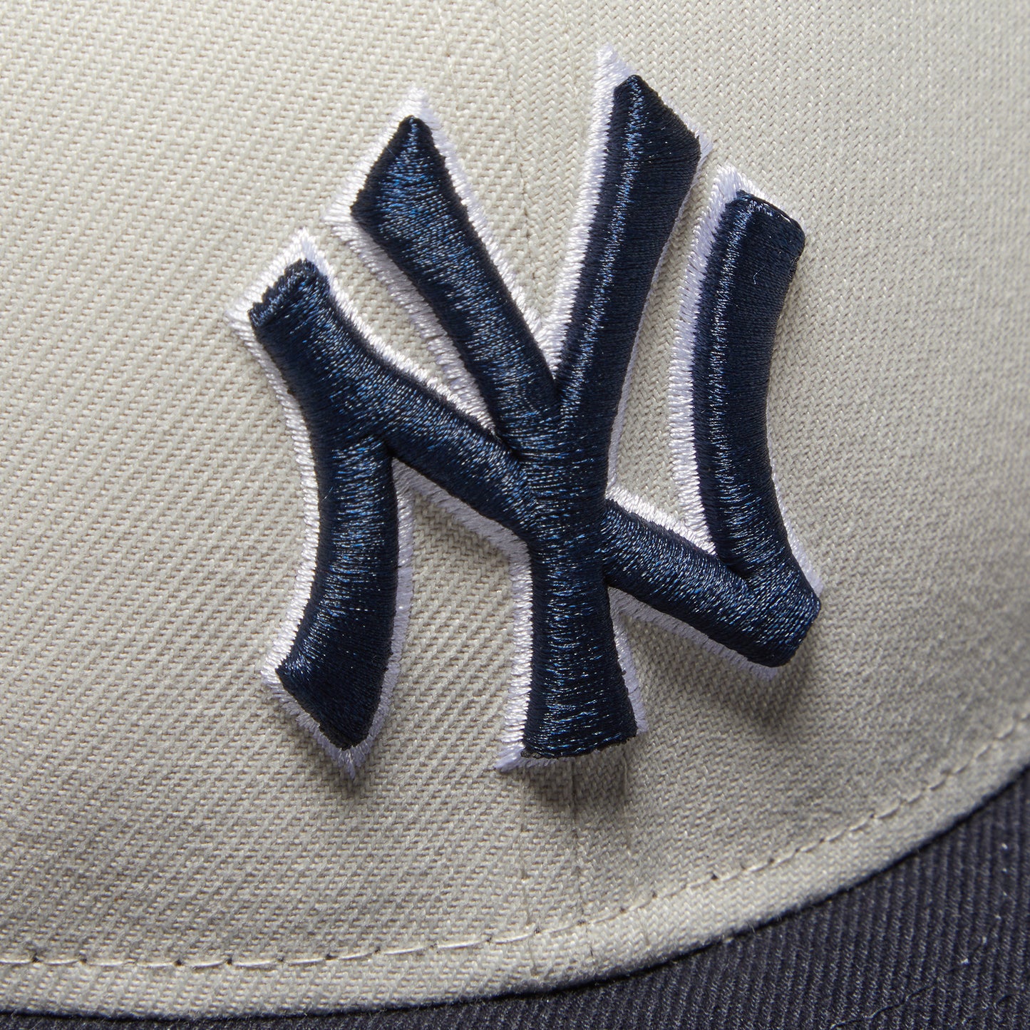 New Era New York Yankees 59Fitted Fitted Hat (White/Navy)