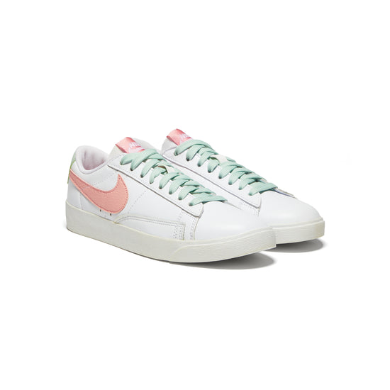 Nike Blazer Low LE (White/Bleached Coral-Pistachio Frost)