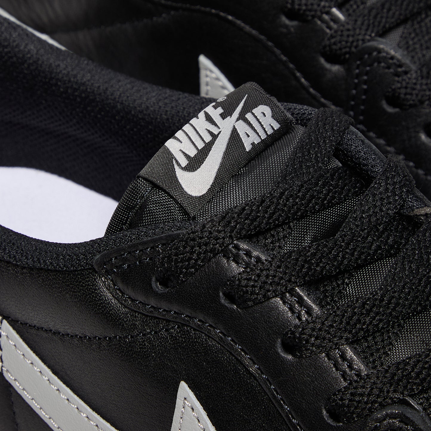 Nike Air Jordan 1 Low OG (Black/Medium Grey/White)