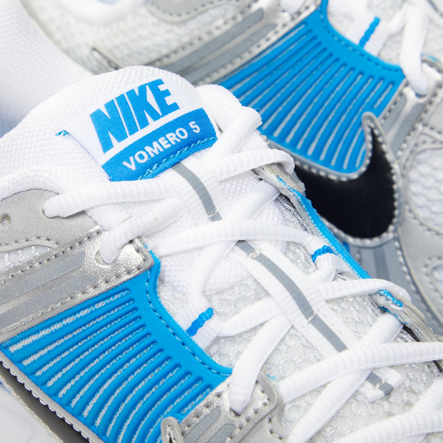 Nike Zoom Vomero 5 (White/Black/Pure Platinum/Photo Blue)