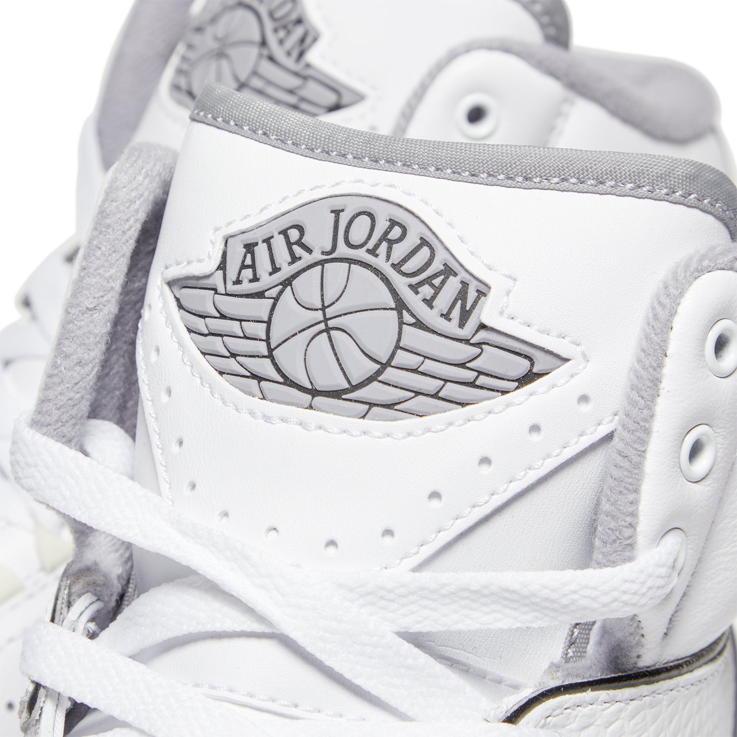Nike Kids Air Jordan 2 Retro (White/Cement Grey/Sail/Black)