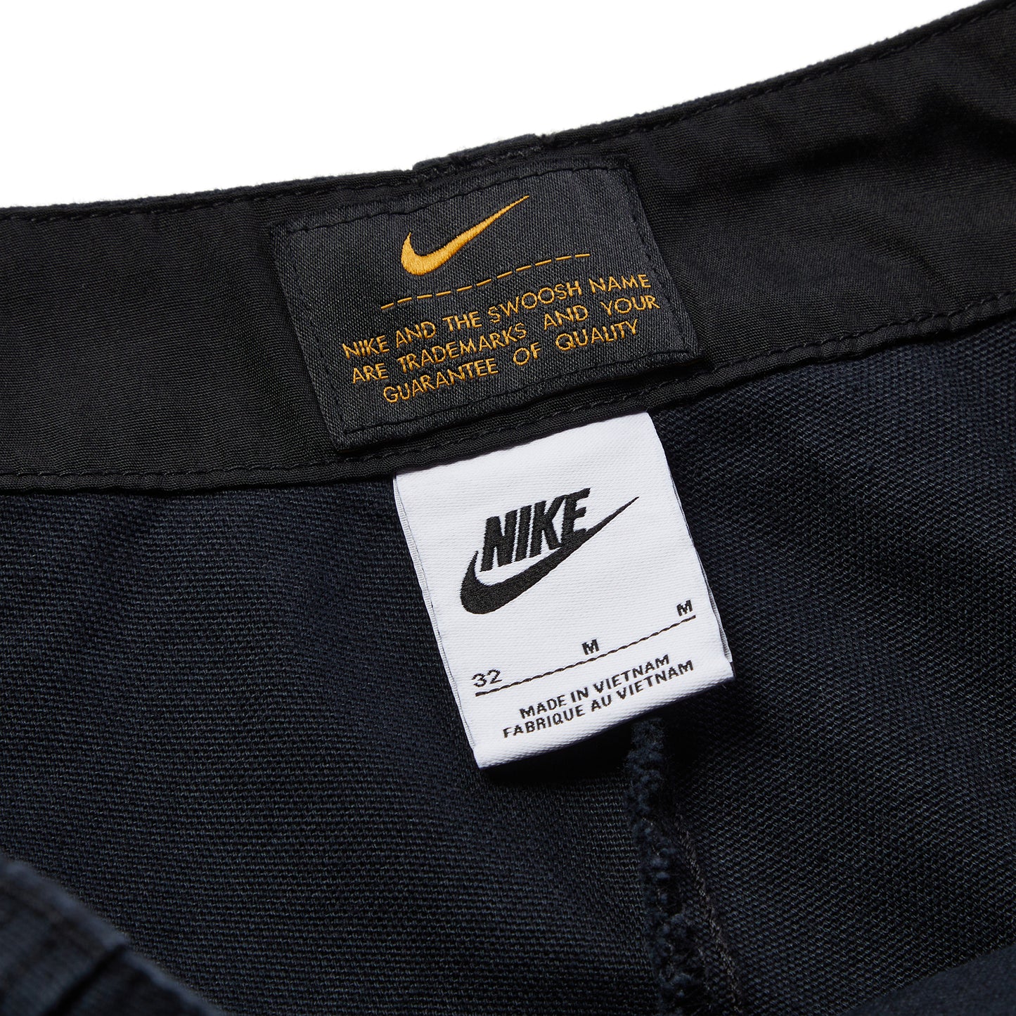 Nike Life Woven P44 Cargo Shorts (Black/White)