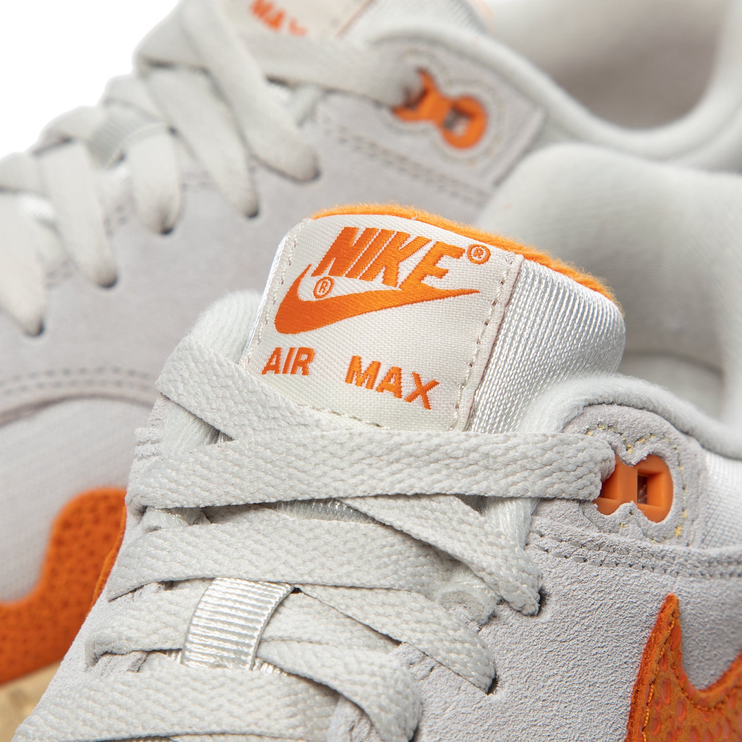 Nike Womens Air Max 1 (Light Bone/Magma Orange/Neutral Grey)