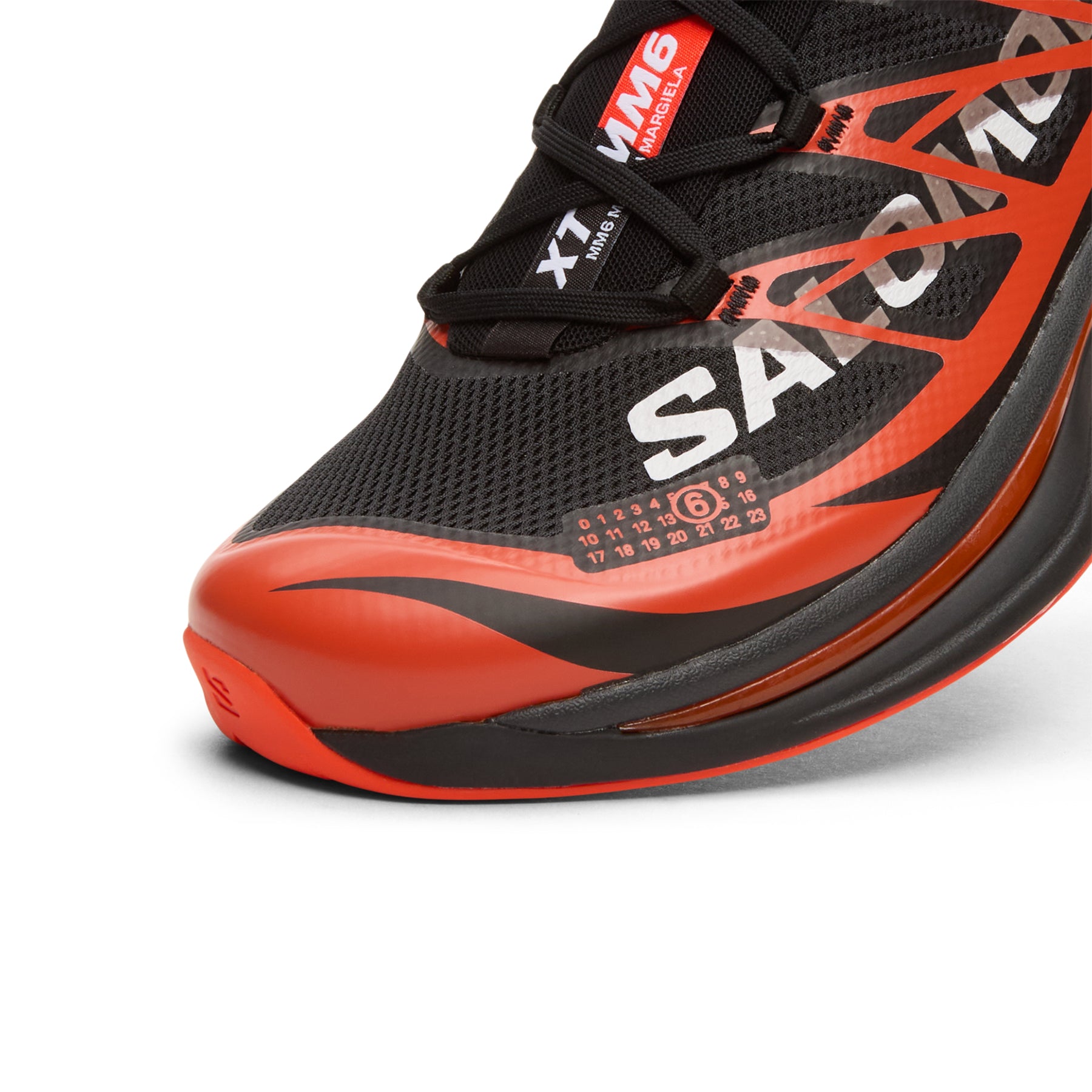 MM6 Maison Margiela XT MM6 x Salomon (Black/Cherry tomato/White