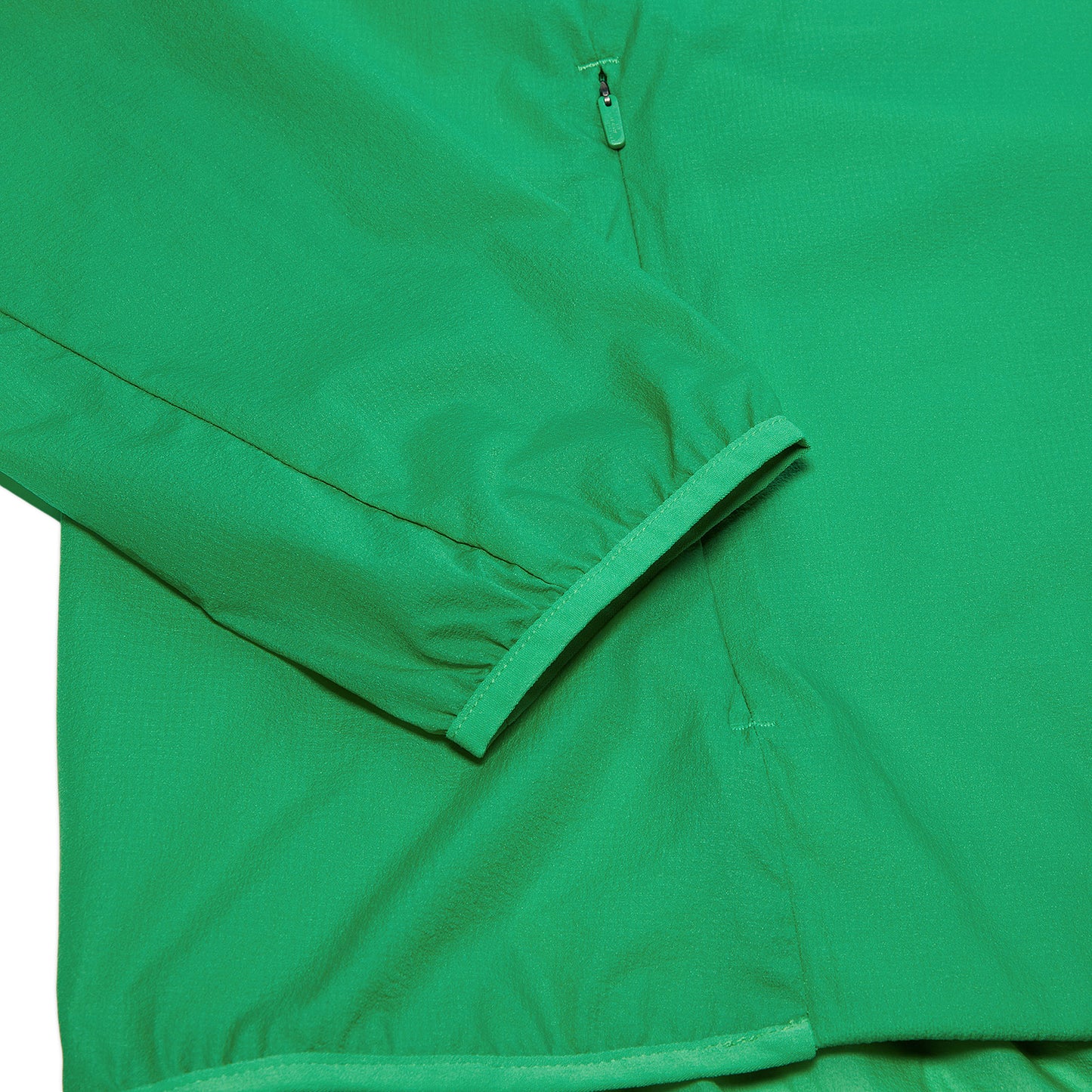 The North Face x SOUKUU Trail Run Packable Wind Jacket (Fern Green)