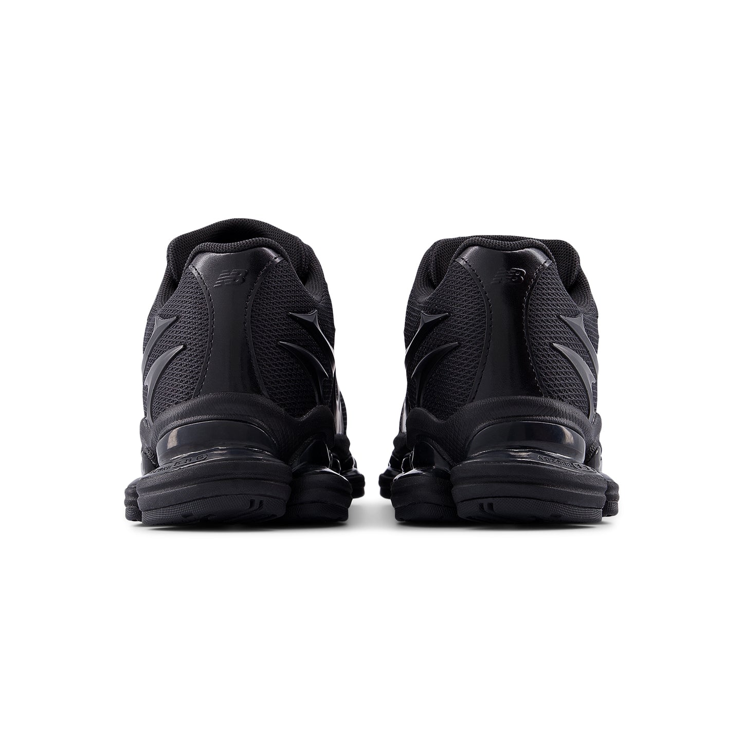 New Balance 2000 (Black/Black)