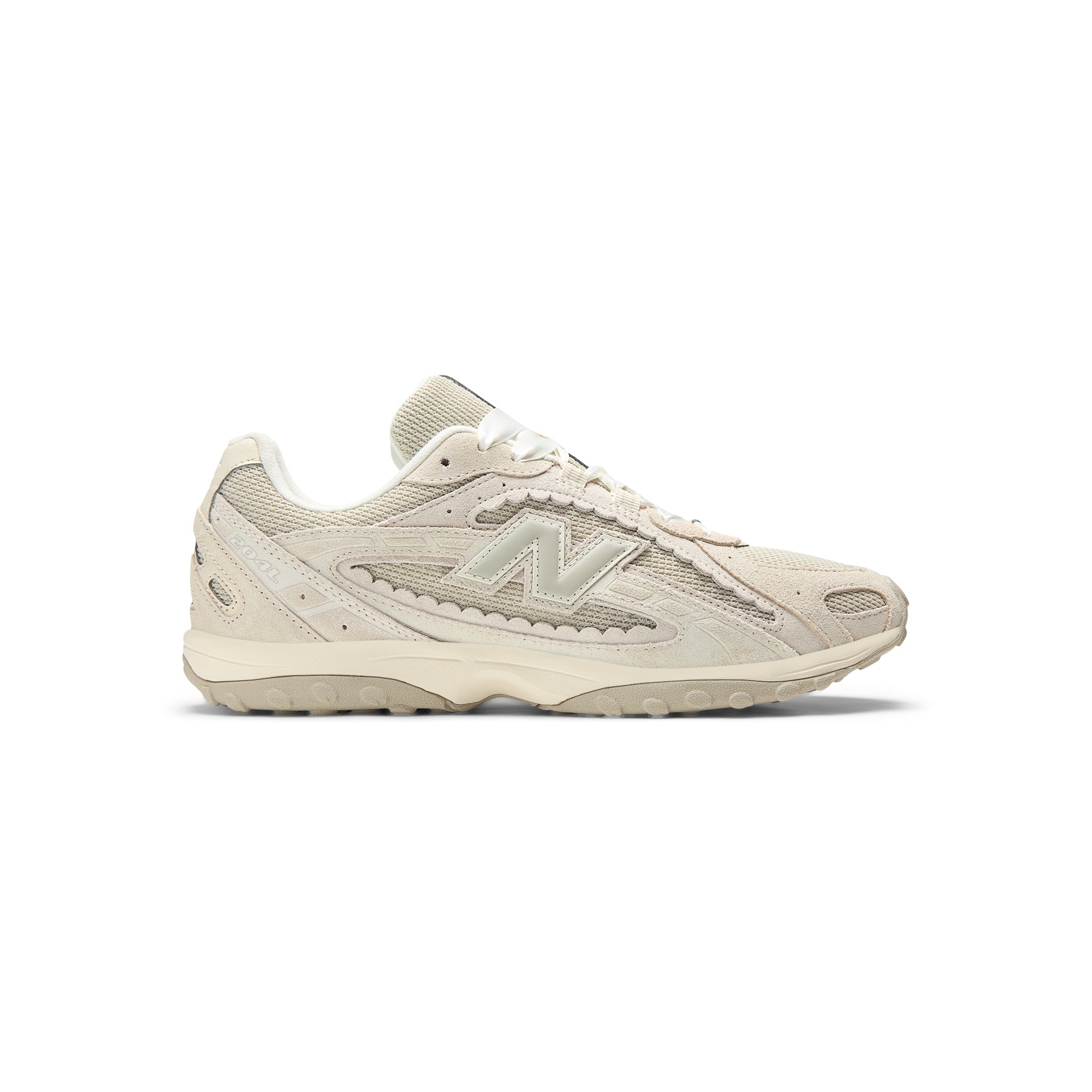 New Balance ホワイト ベージュ リボン付き 15cm New Balance 204L (White) – CNCPTS
