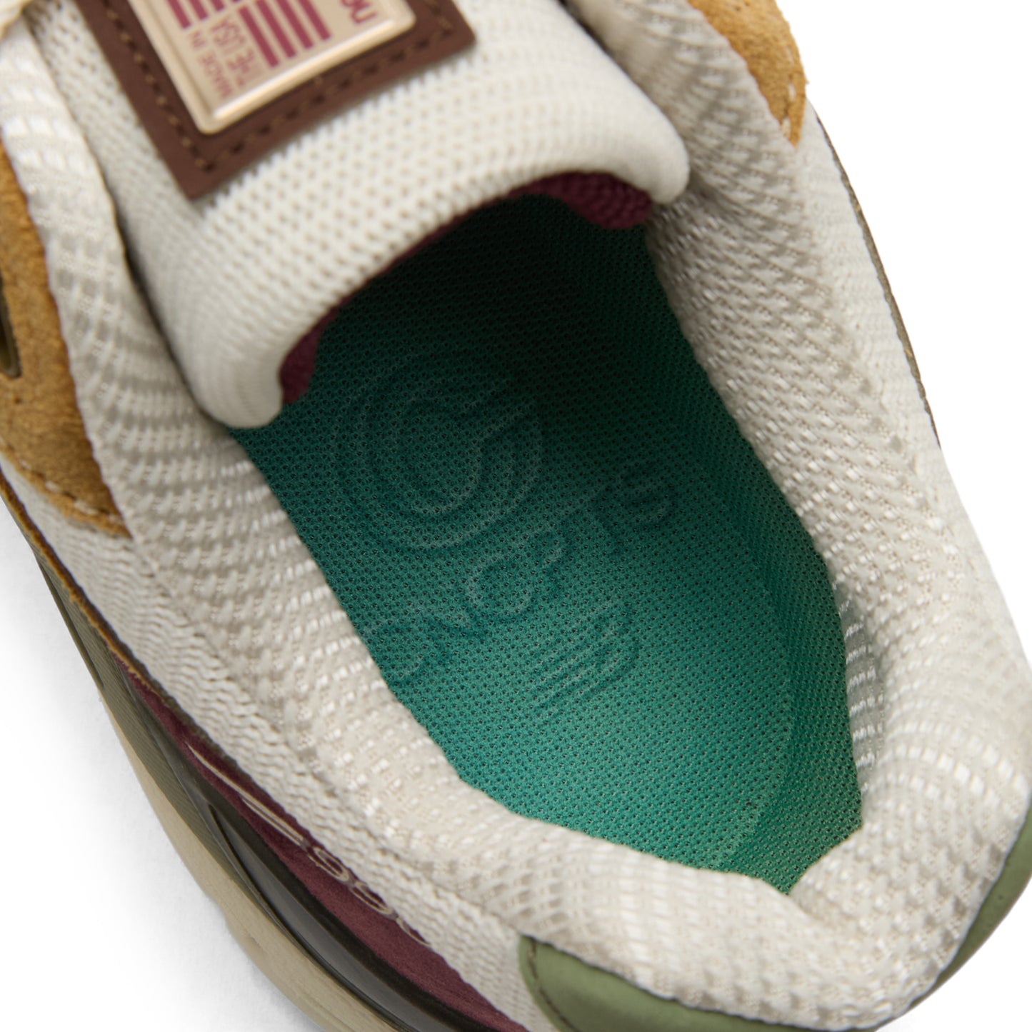 New Balance CNCPTS x Made in USA 990v4 (Pumpernickel/Dark Olivine)