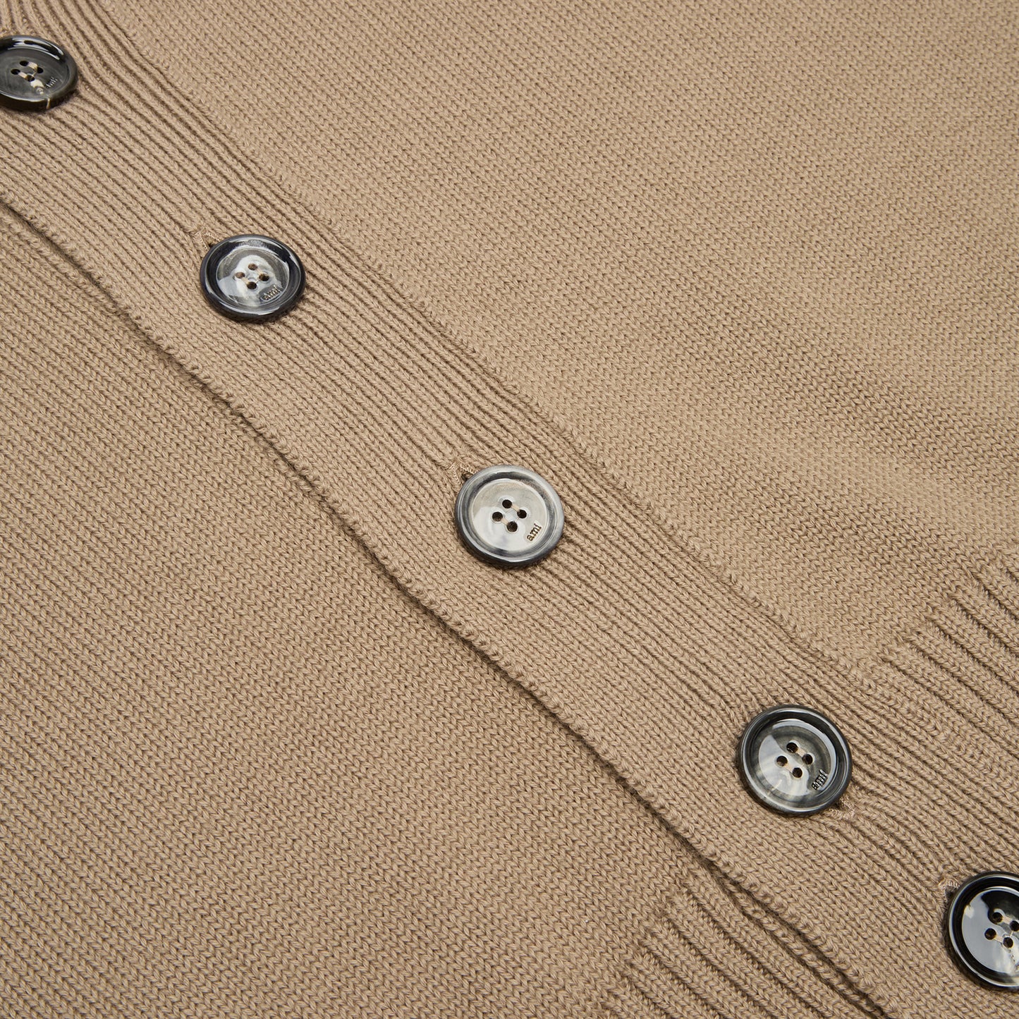 AMI Cardigan With Contrasted AMI De Coeur (Beige taupe/Ecru)