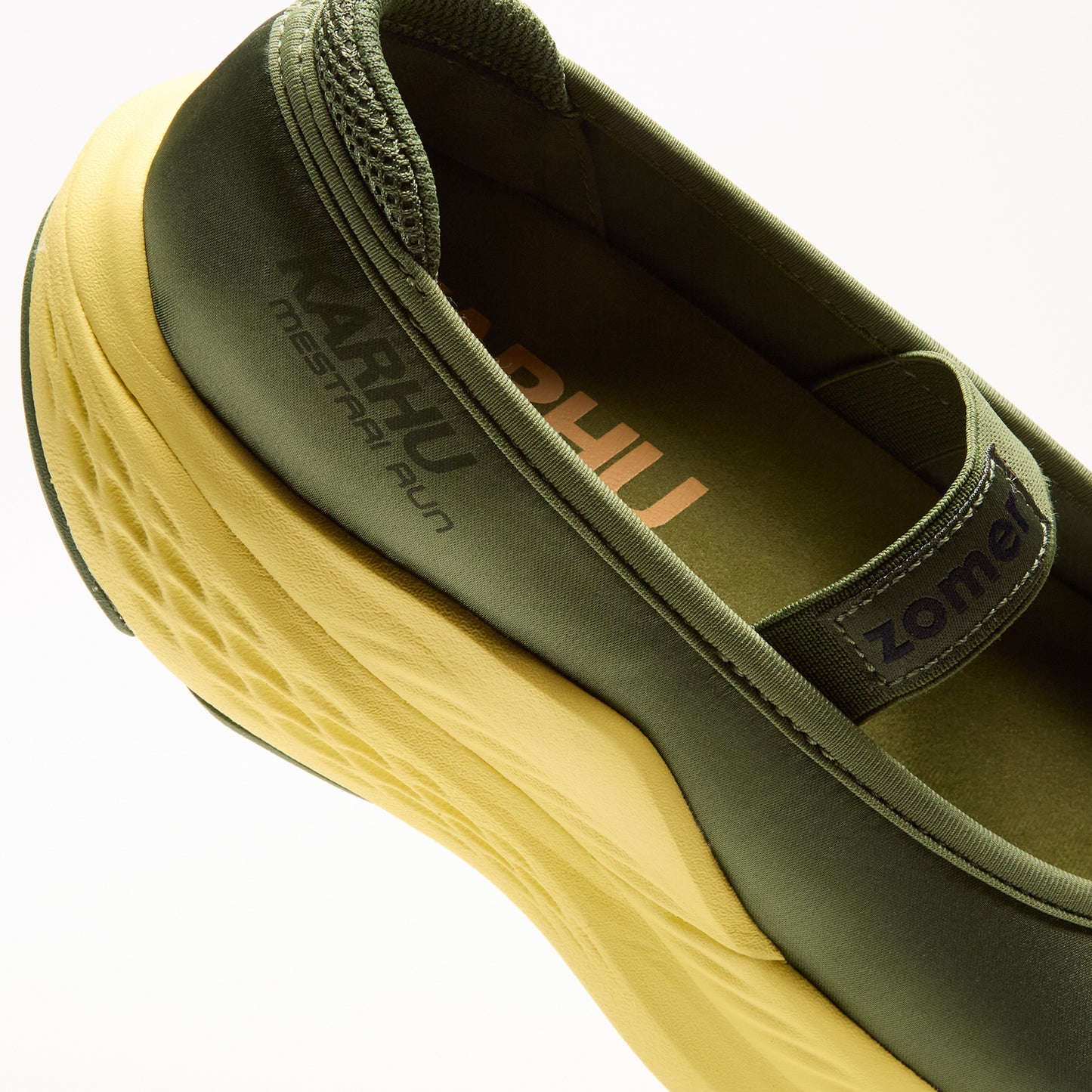 Karhu Mestari Kesa Run (Cedar Green / Limelight)