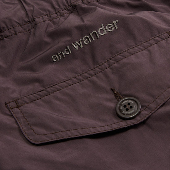and wander 82 Oversized Cargo Pants (Brown)