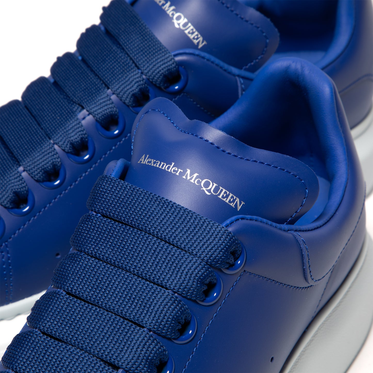 Alexander McQueen Womens Oversized Sneaker (Electric Blue)