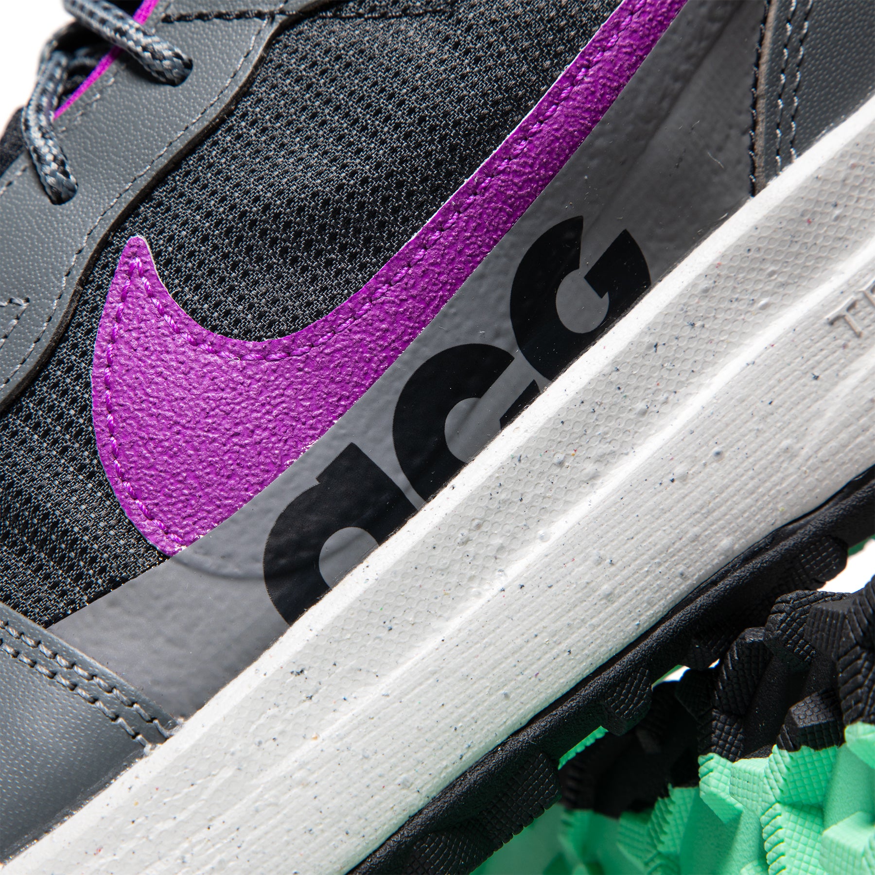 Nike ACG Lowcate (Smoke Grey/Dark Smoke Grey/Vivid Purple) – Concepts