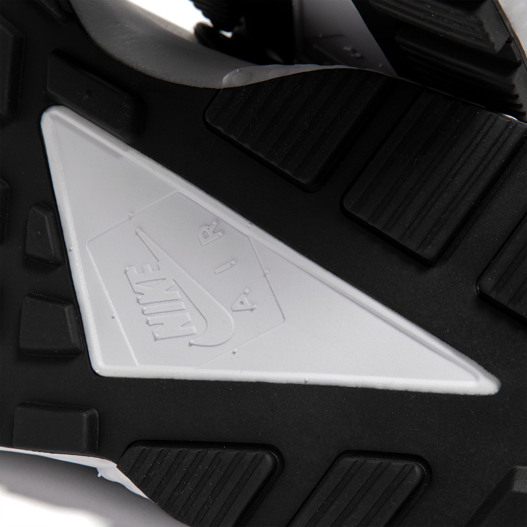 Duizeligheid cel japon Nike Air Huarache (White/Black/Hyper Grape) – Concepts