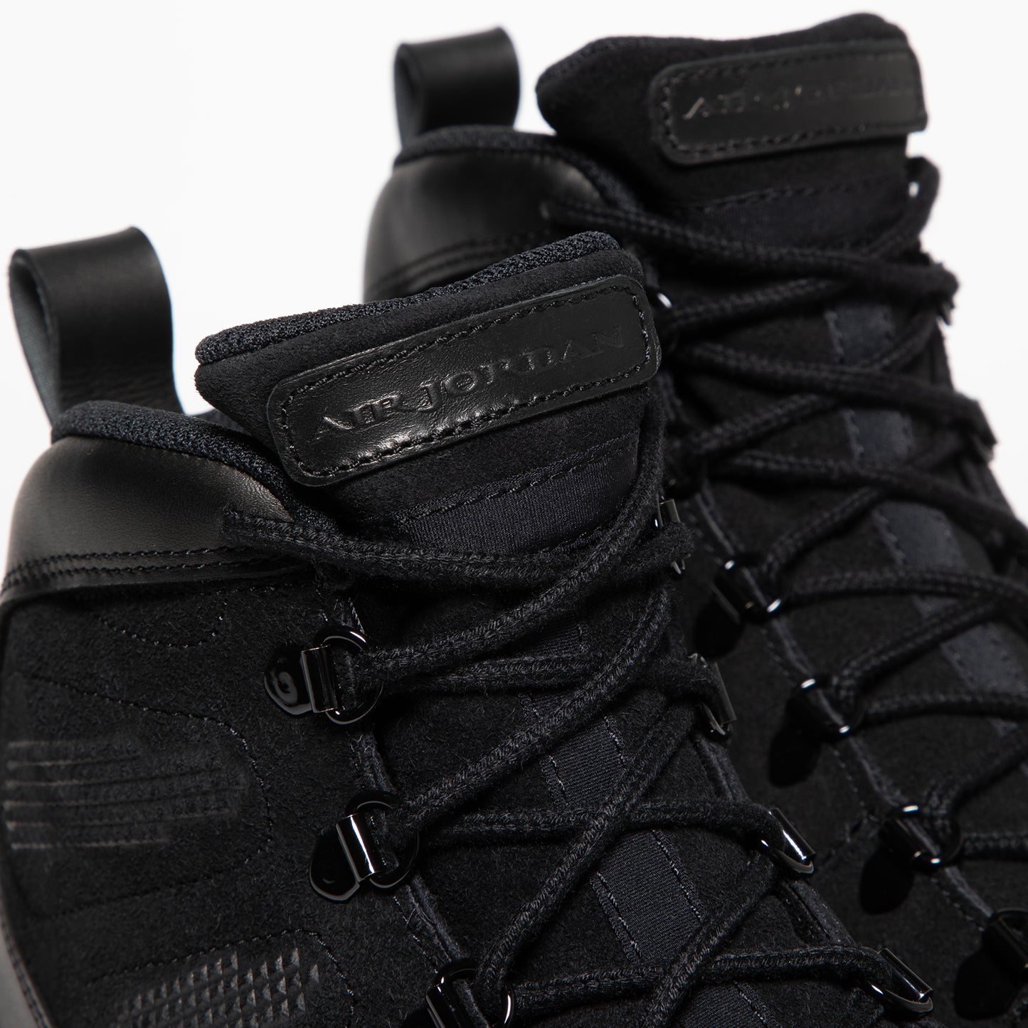 Nike Air Jordan 9 Retro (Black/Gum Light Brown)