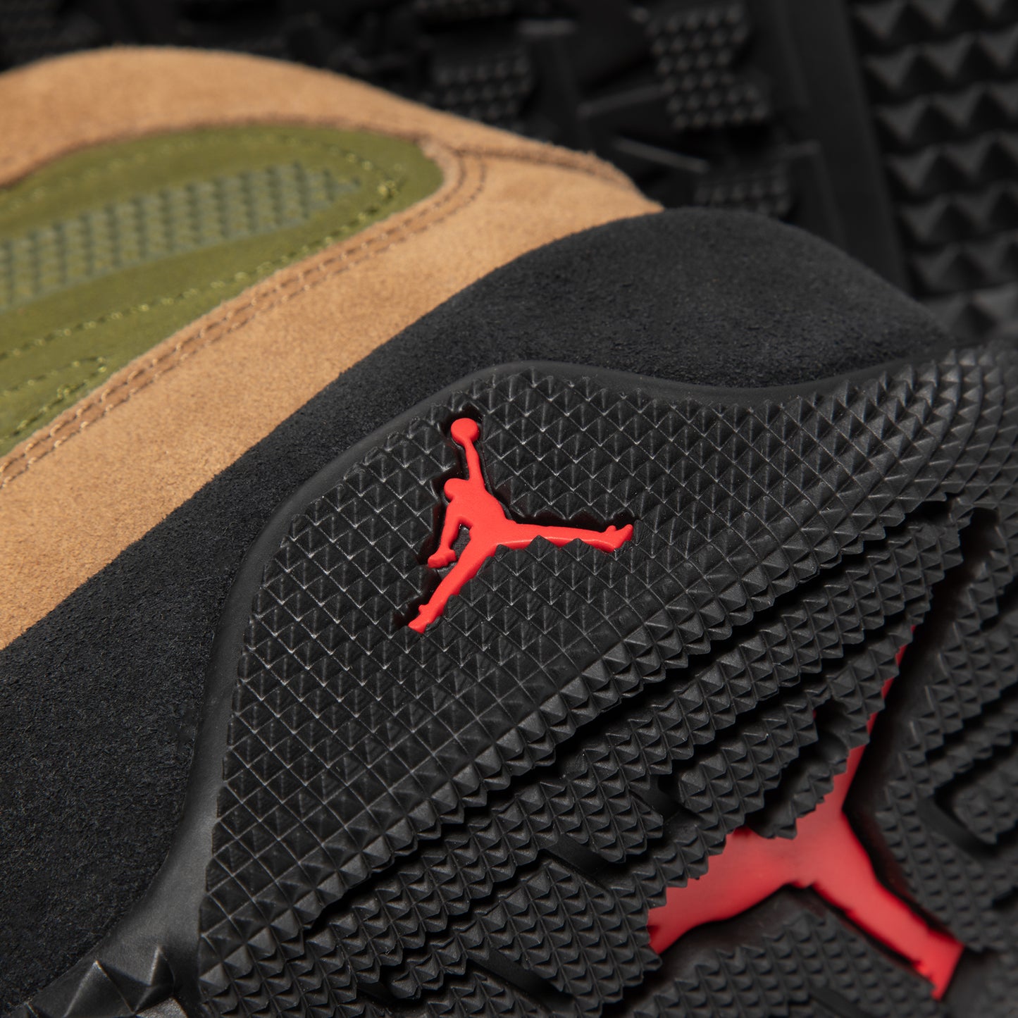 Nike Air Jordan 9 Retro (Military Brown/Legion Green)