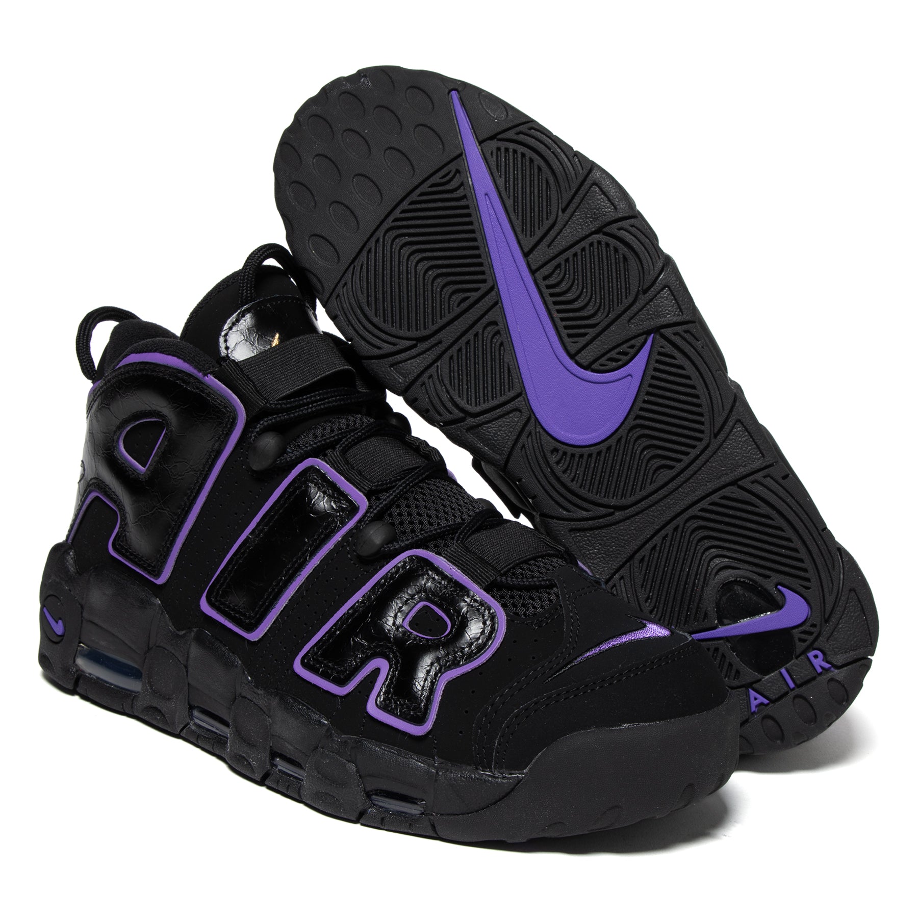 ON FOOT” NIKE AIR MORE UPTEMPO '96 (BLACK/ACTION GRAPE) 