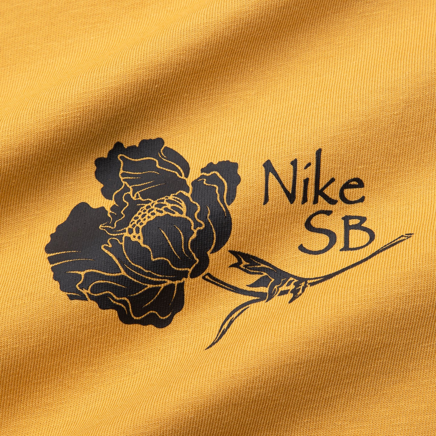 Nike SB Skate T-Shirt (Sanded Gold)