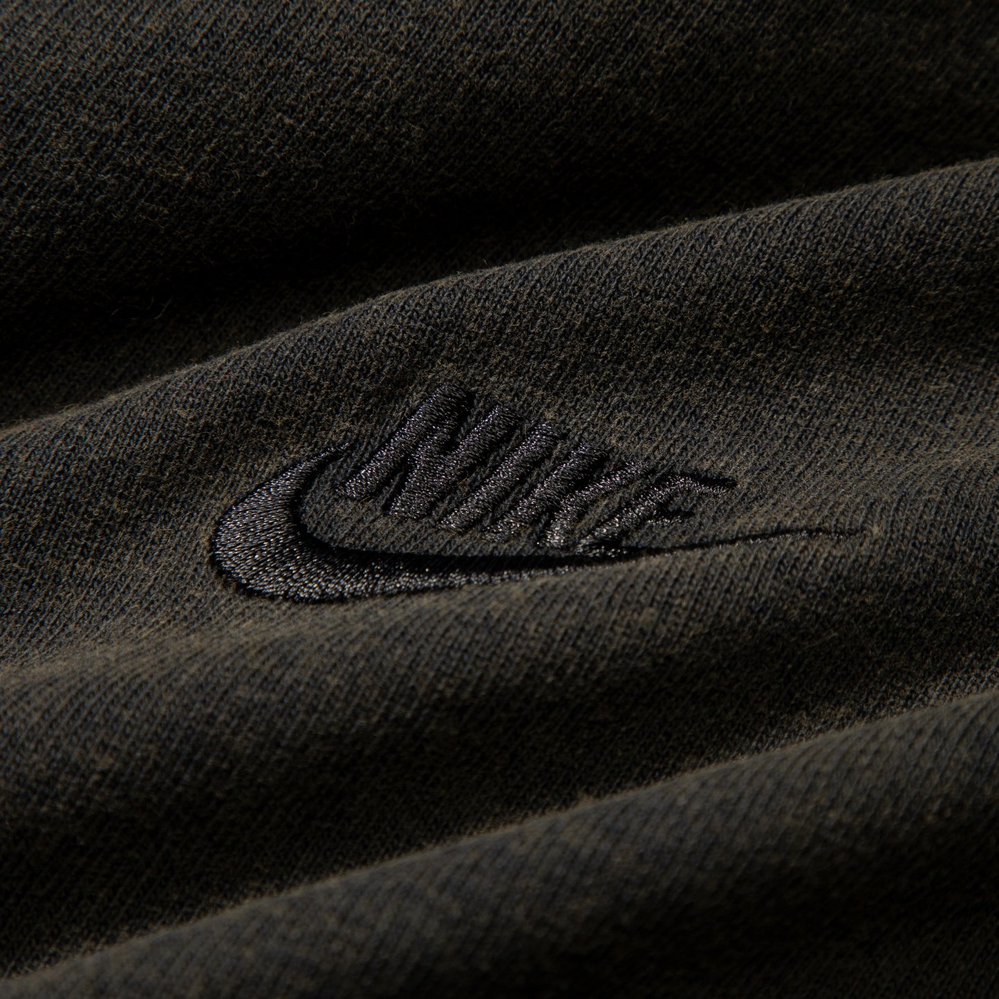 Nike Sportswear Long-Sleeve T-Shirt (Black)