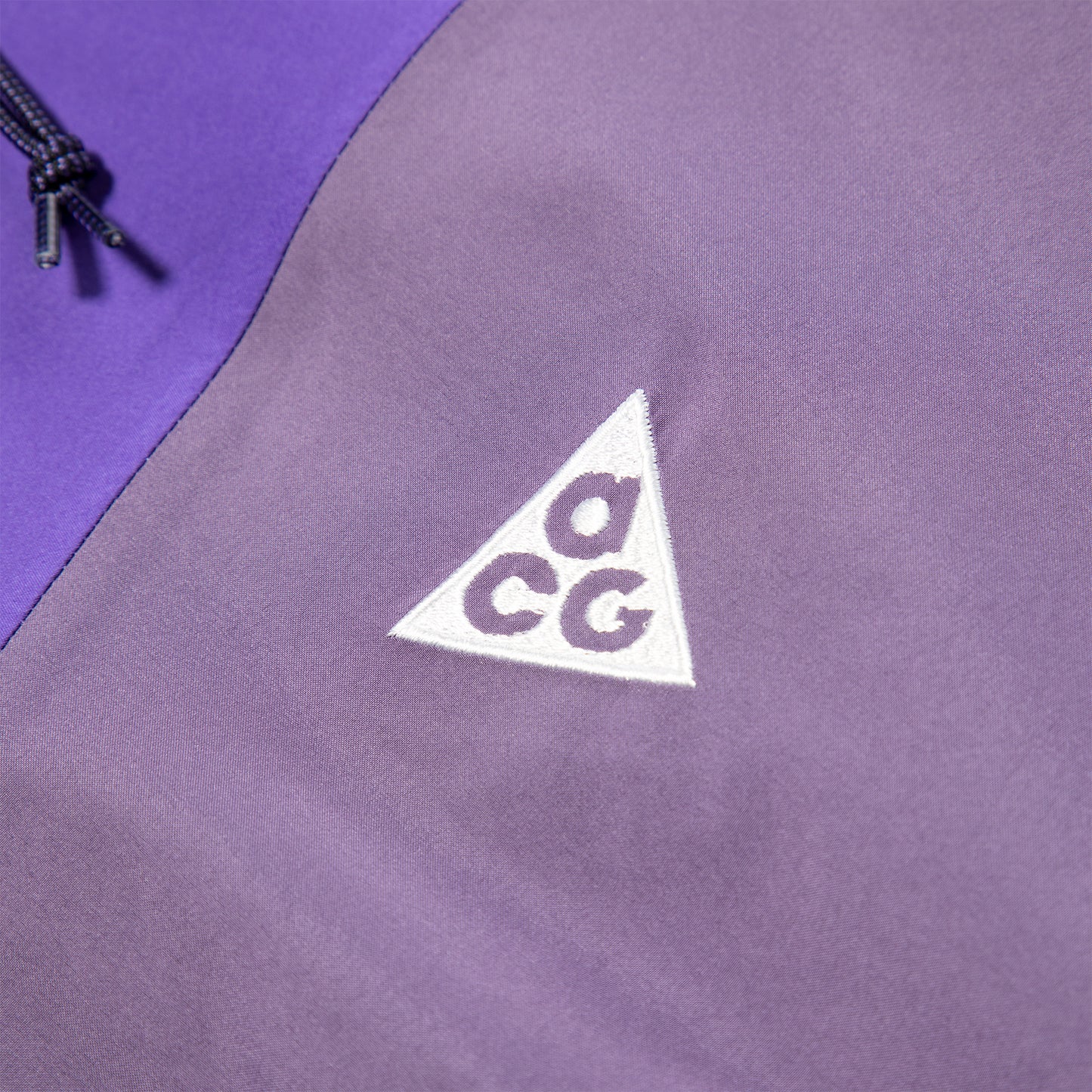Nike Womens ACG Storm-FIT ADV Cascade Rains Jacket (Dark Iris/Canyon Purple/Summit White)