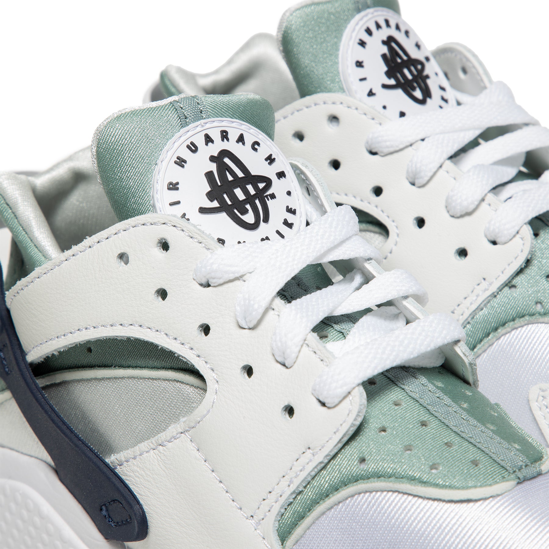Nike air huarache light womens green Clearance