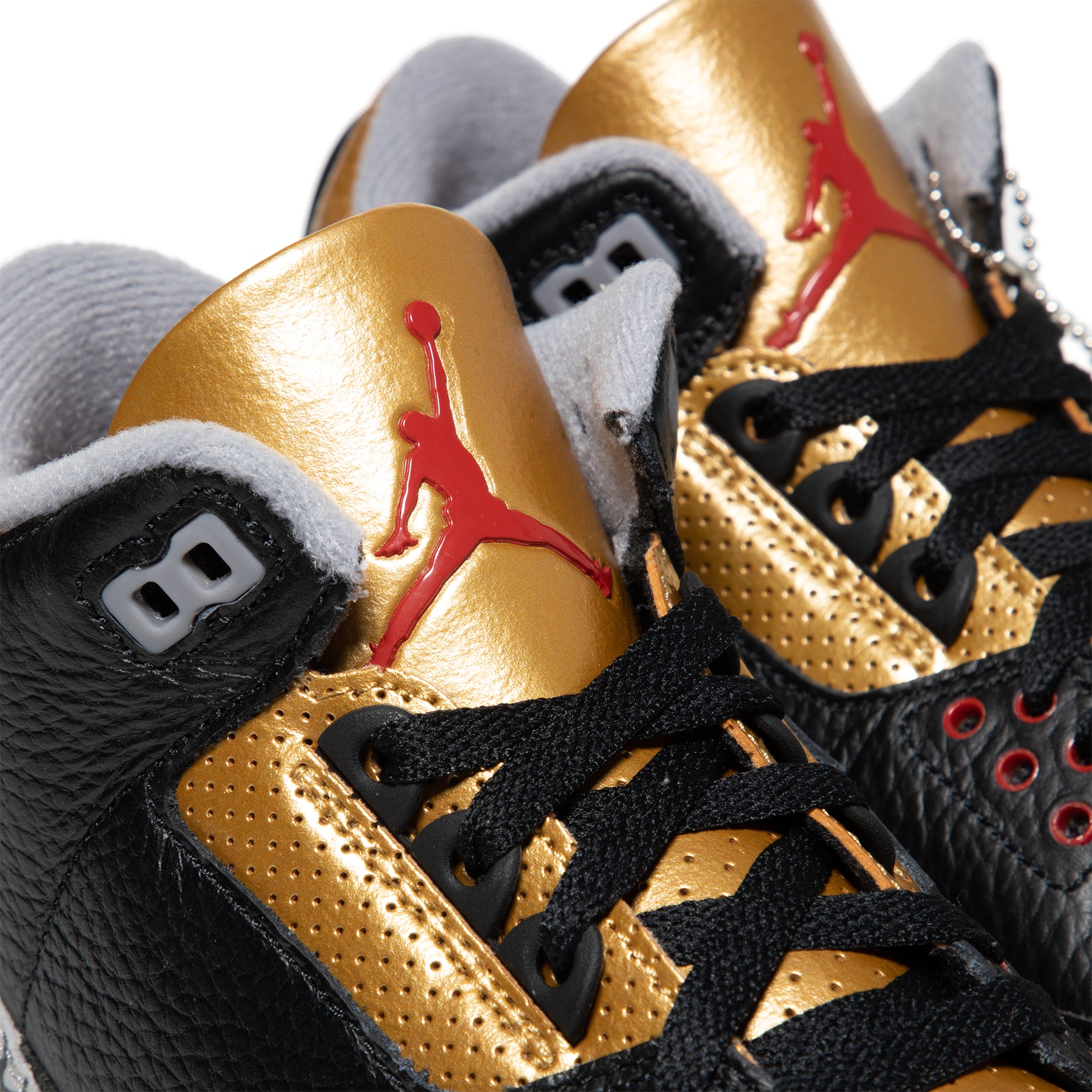 Nike Womens Air Jordan 3 Retro (Black/Fire Red/Metallic Gold/Cement Grey)