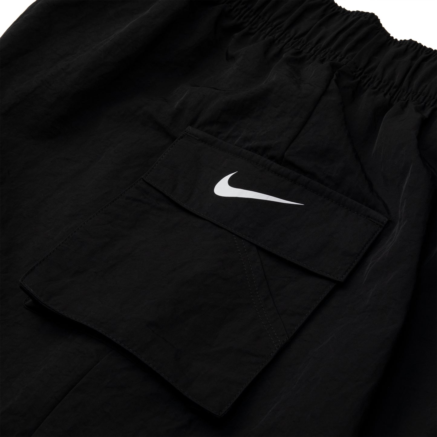 Nike Womens Sportswear Essential Woven High-Rise Shorts (Black/White)
