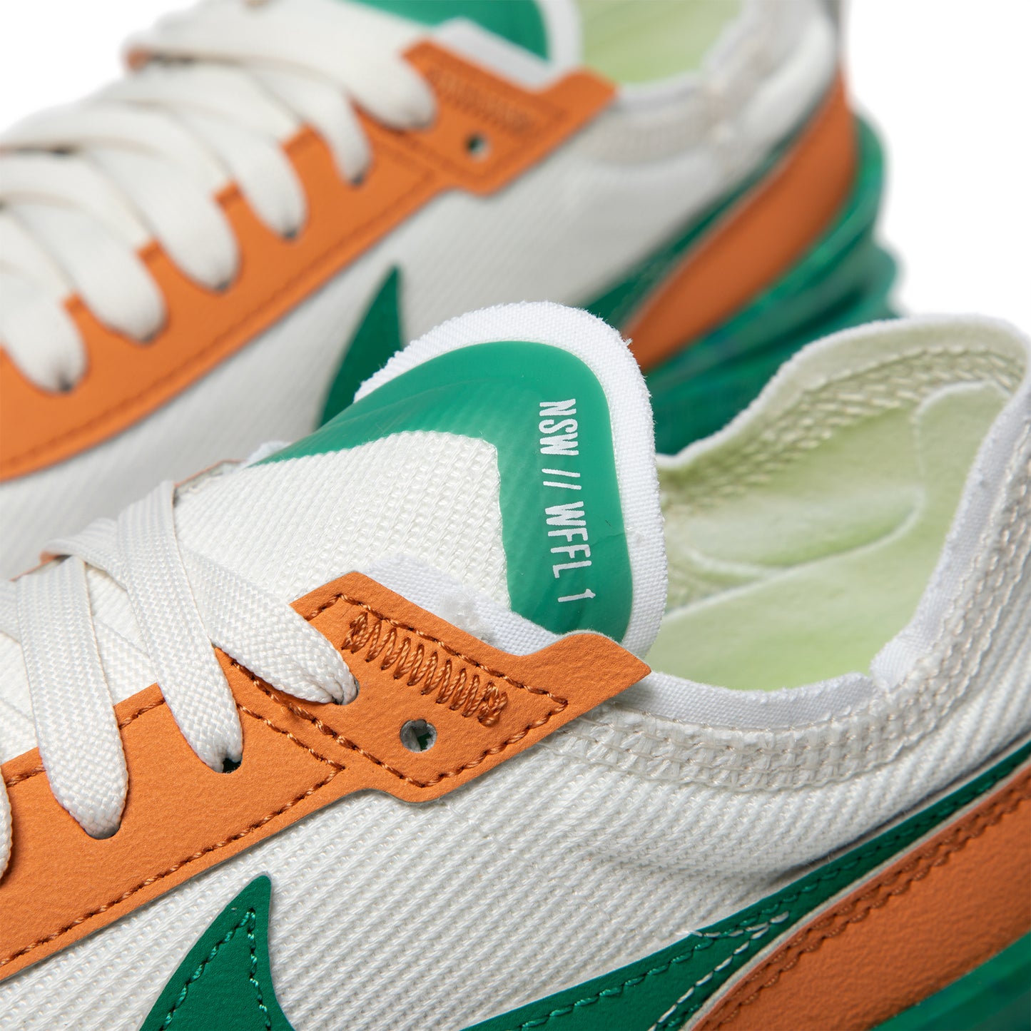 Nike Womens Waffle One Crater (Sail/Malachite/Hot Curry/Gum Med Brown)