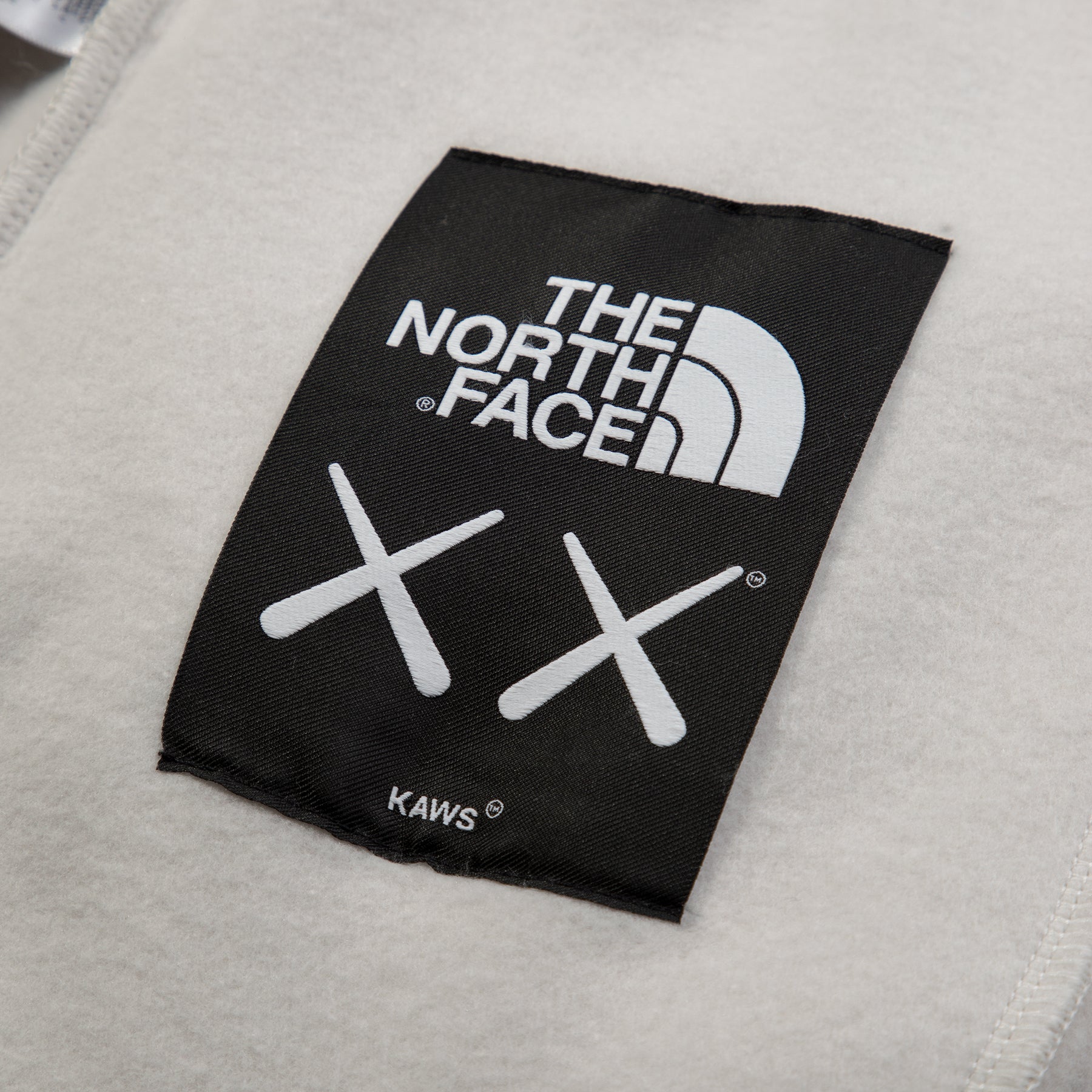 Calamiteit logboek schaal The North Face x KAWS Sweatpant (Moonlight Ivory) – Concepts