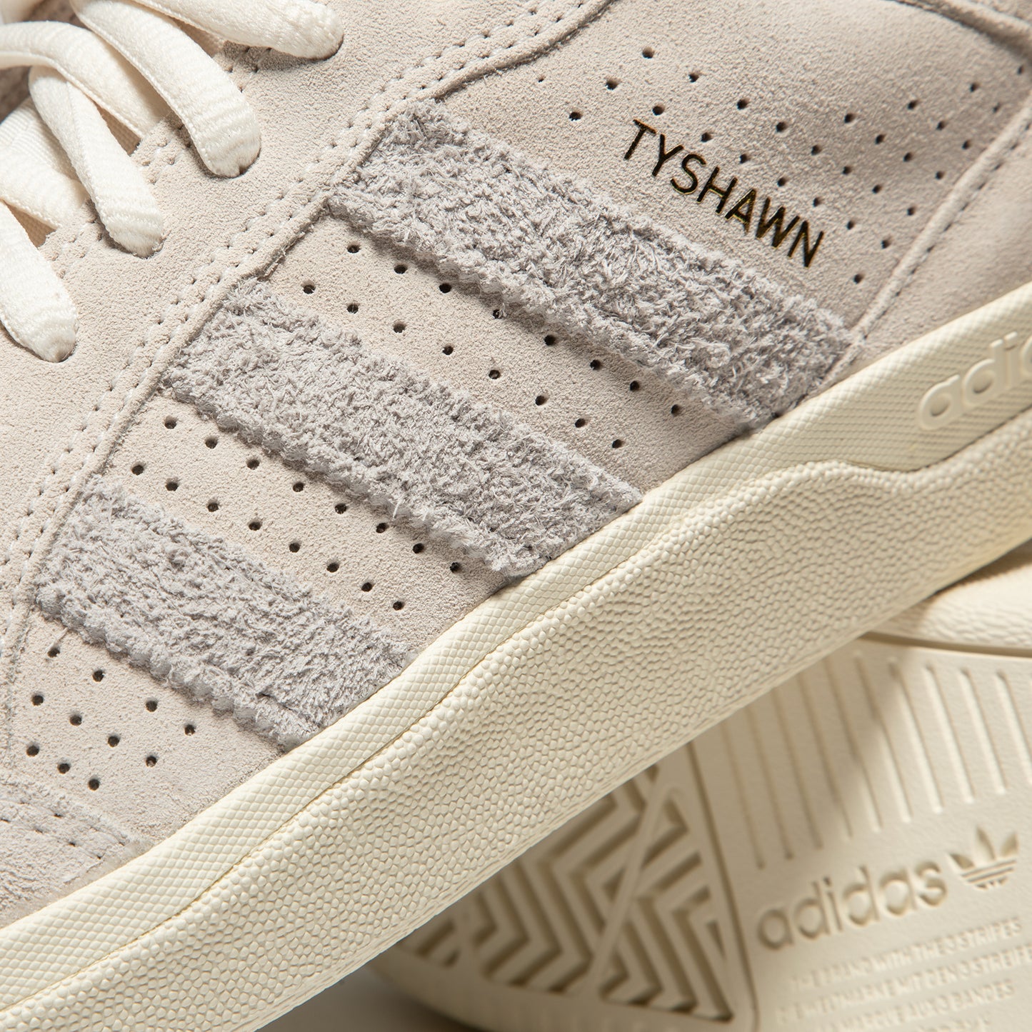 adidas Tyshawn Low (Chalk White/Grey One/Cream White)