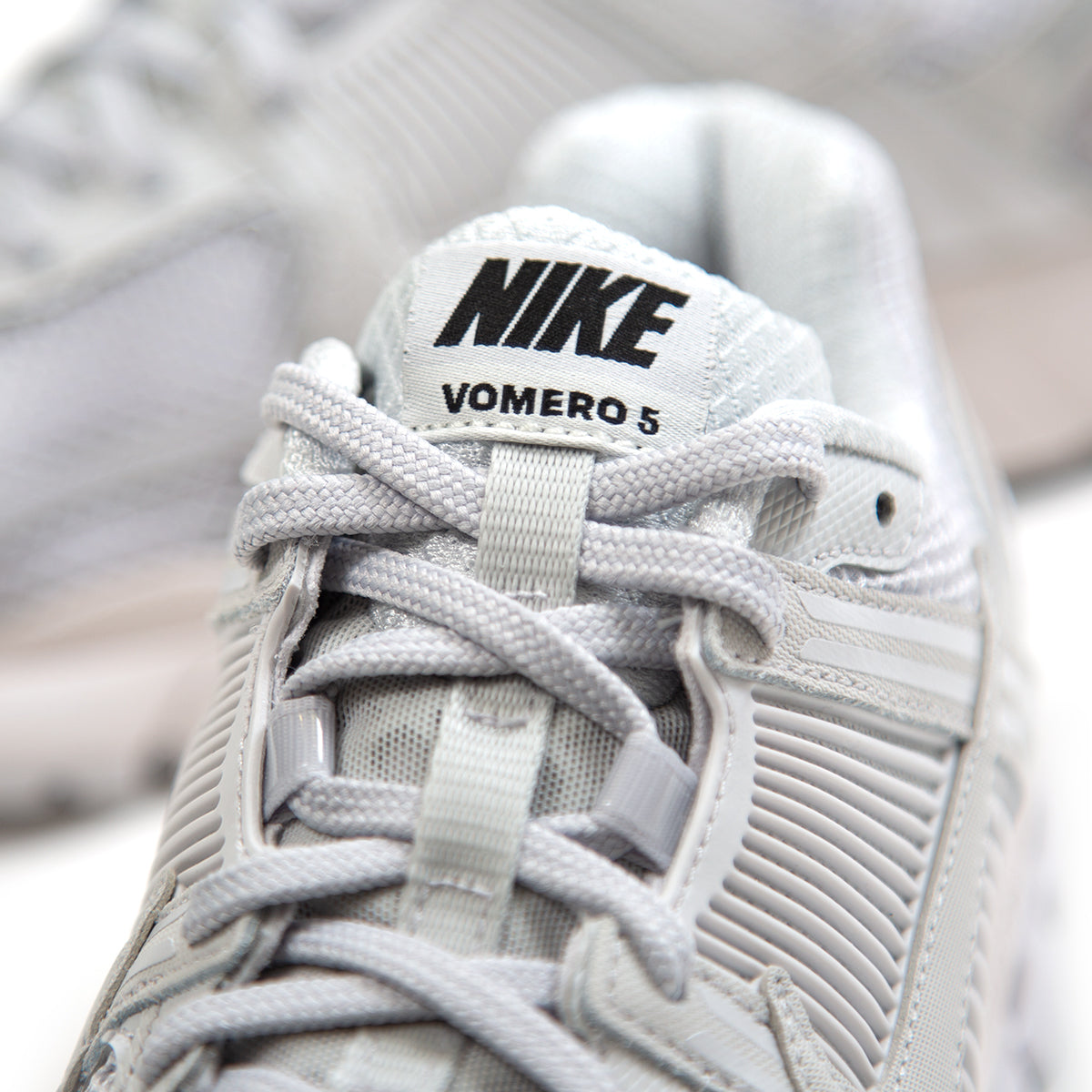 Nike Zoom Vomero 5 SP (Vast Grey/Black/Sail) – Concepts